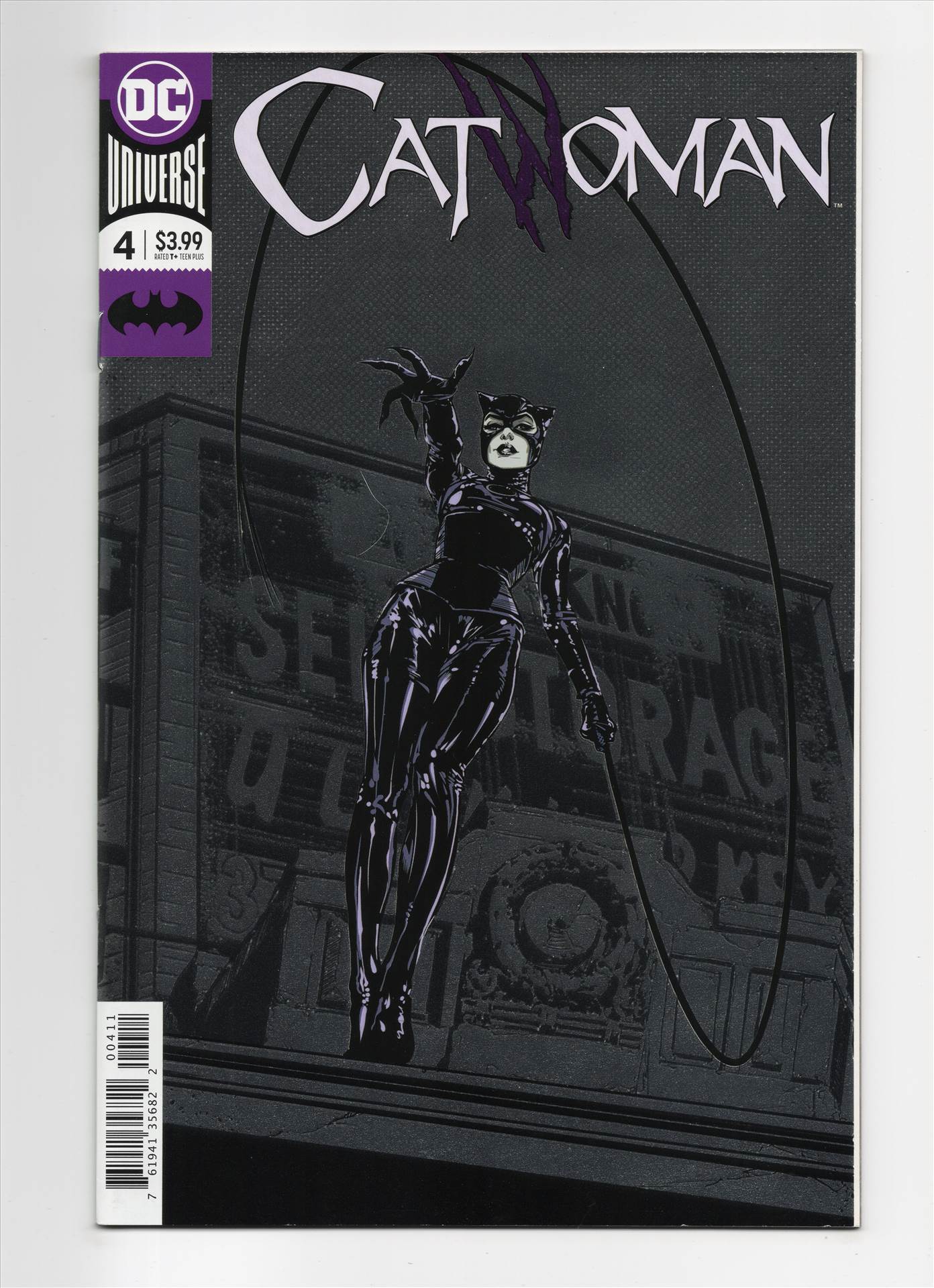 Catwoman__005.jpg  by comdude22