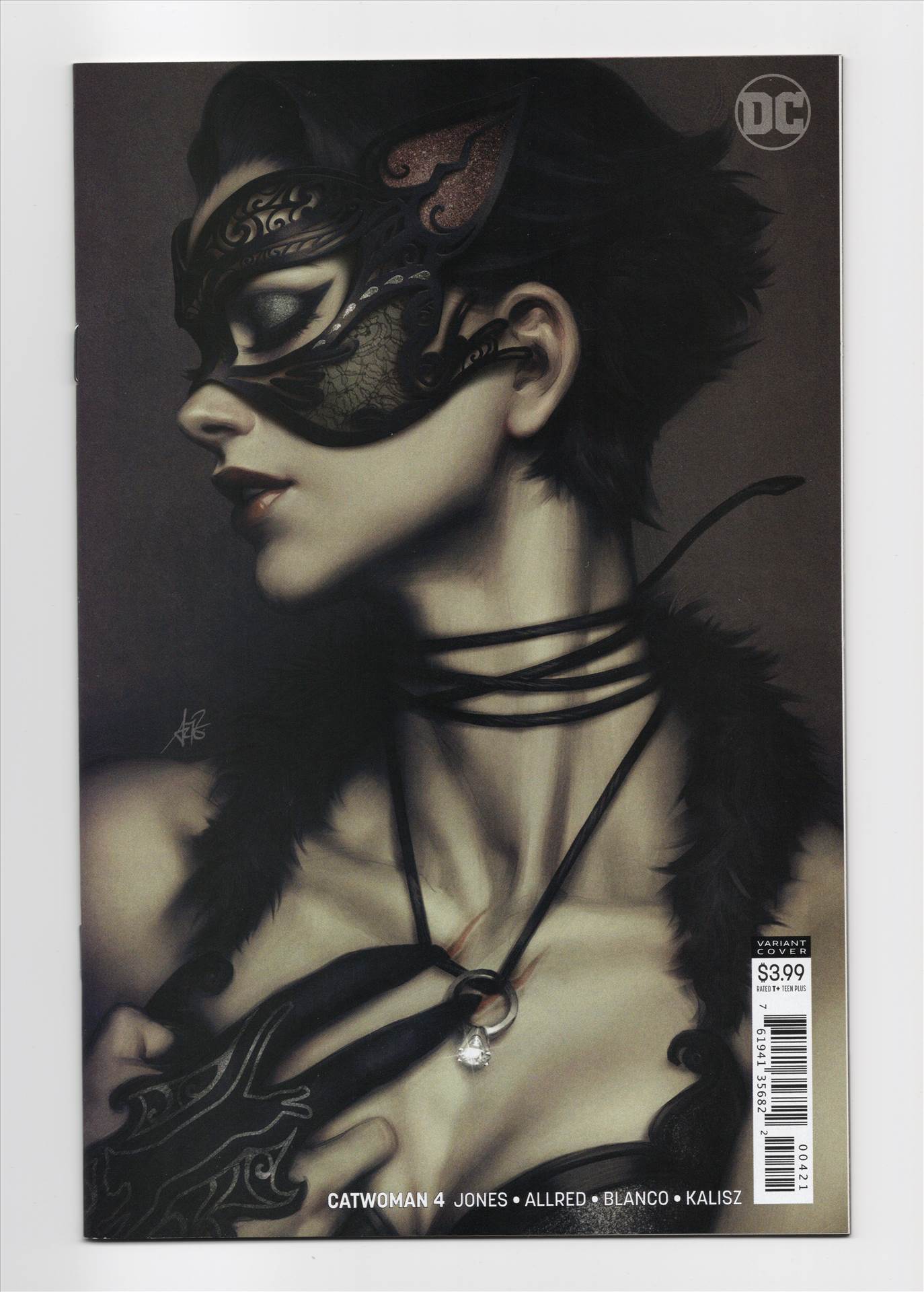 Catwoman__005.jpg  by comdude22