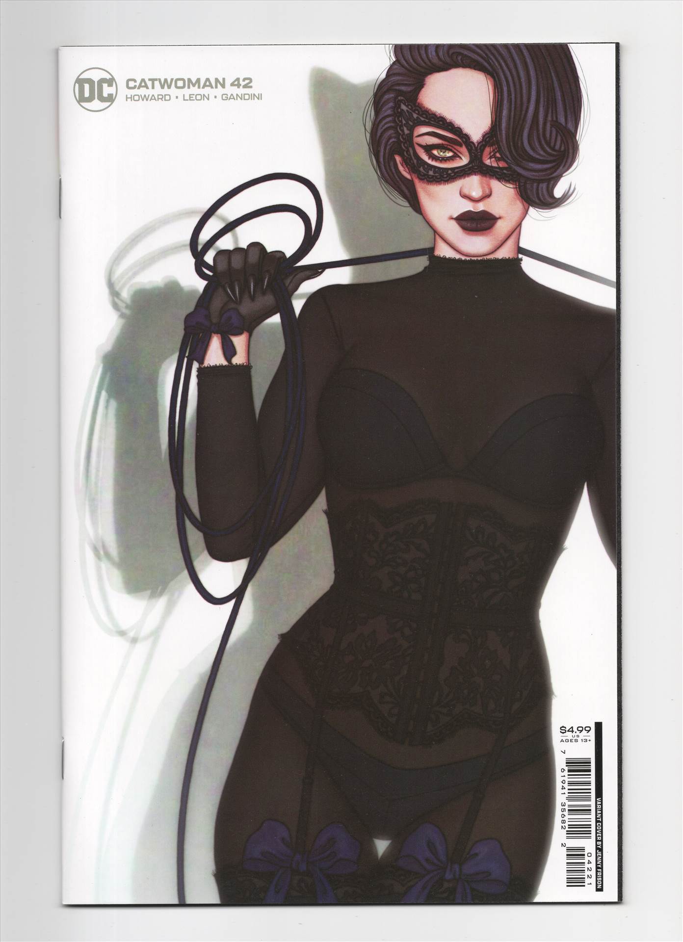 Catwoman__067.jpg  by comdude22