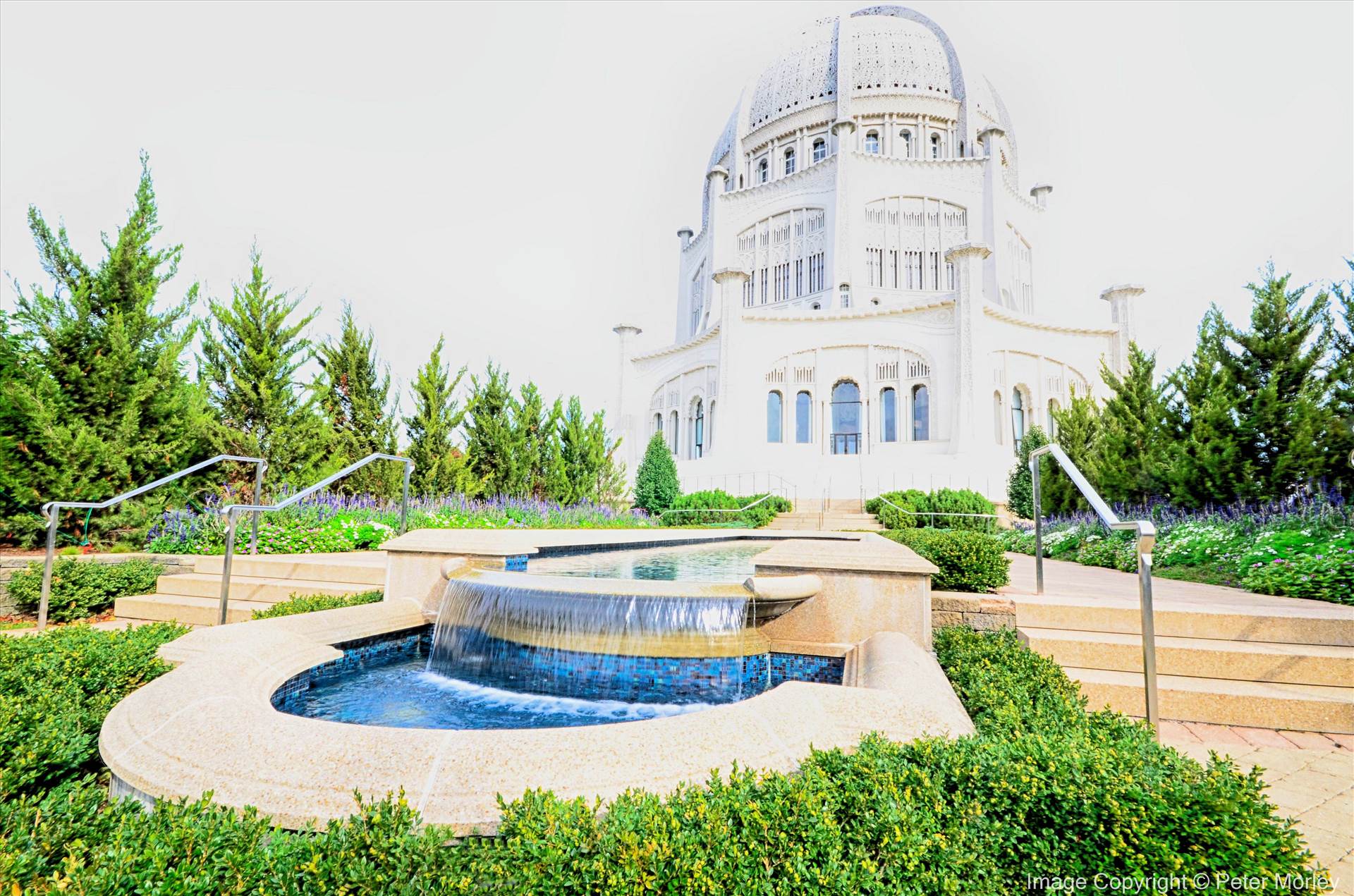 The Bahá'í House of Worship The Bahá'í House of Worship (or Bahá'í Temple) in Wilmette, Illinois, is the oldest surviving Bahá'í House of Worship in the world, and the only one in the USA by WPC-38