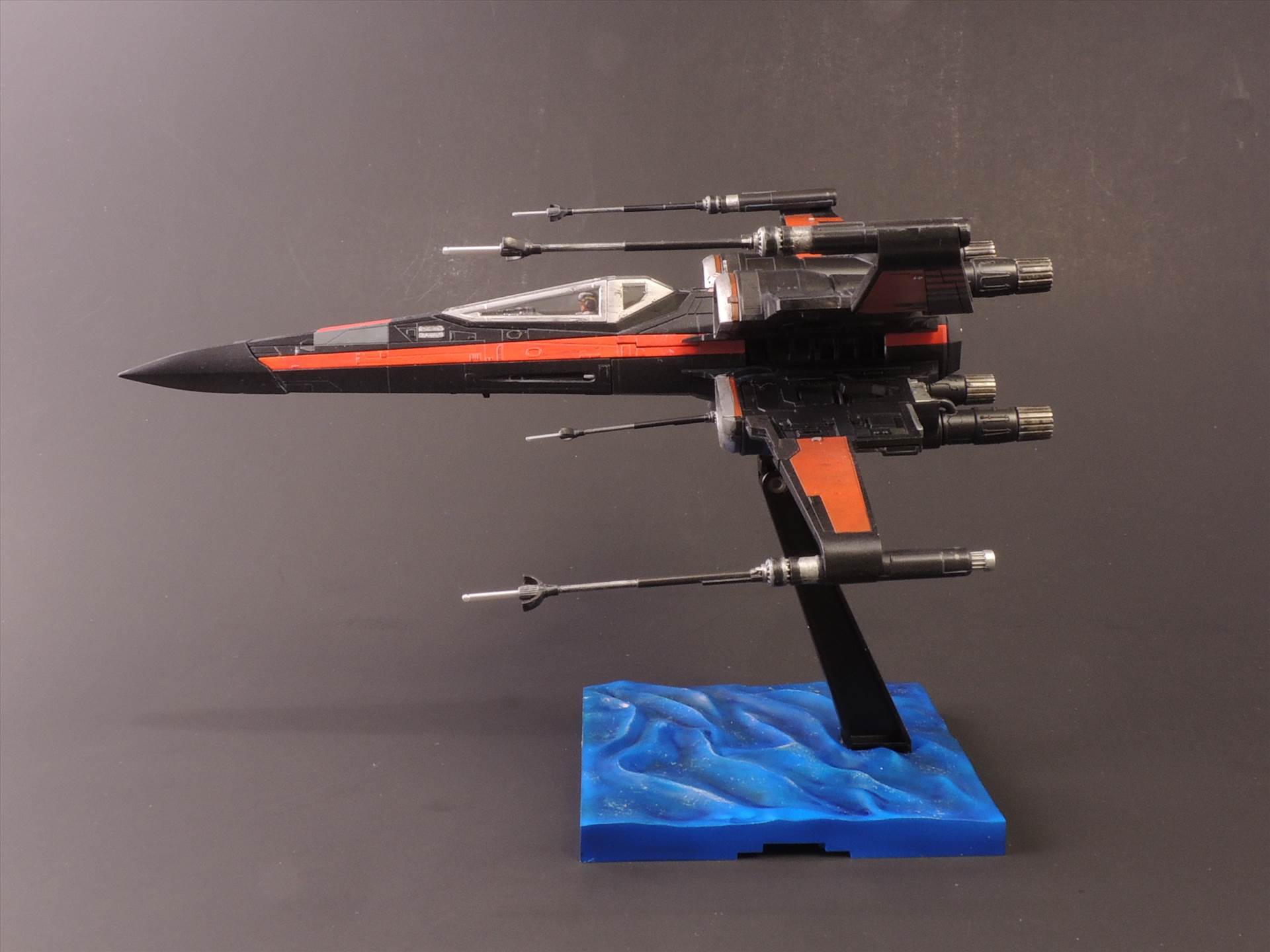 1-72 Poe X-Wing 023.JPG  by Bill Bunting