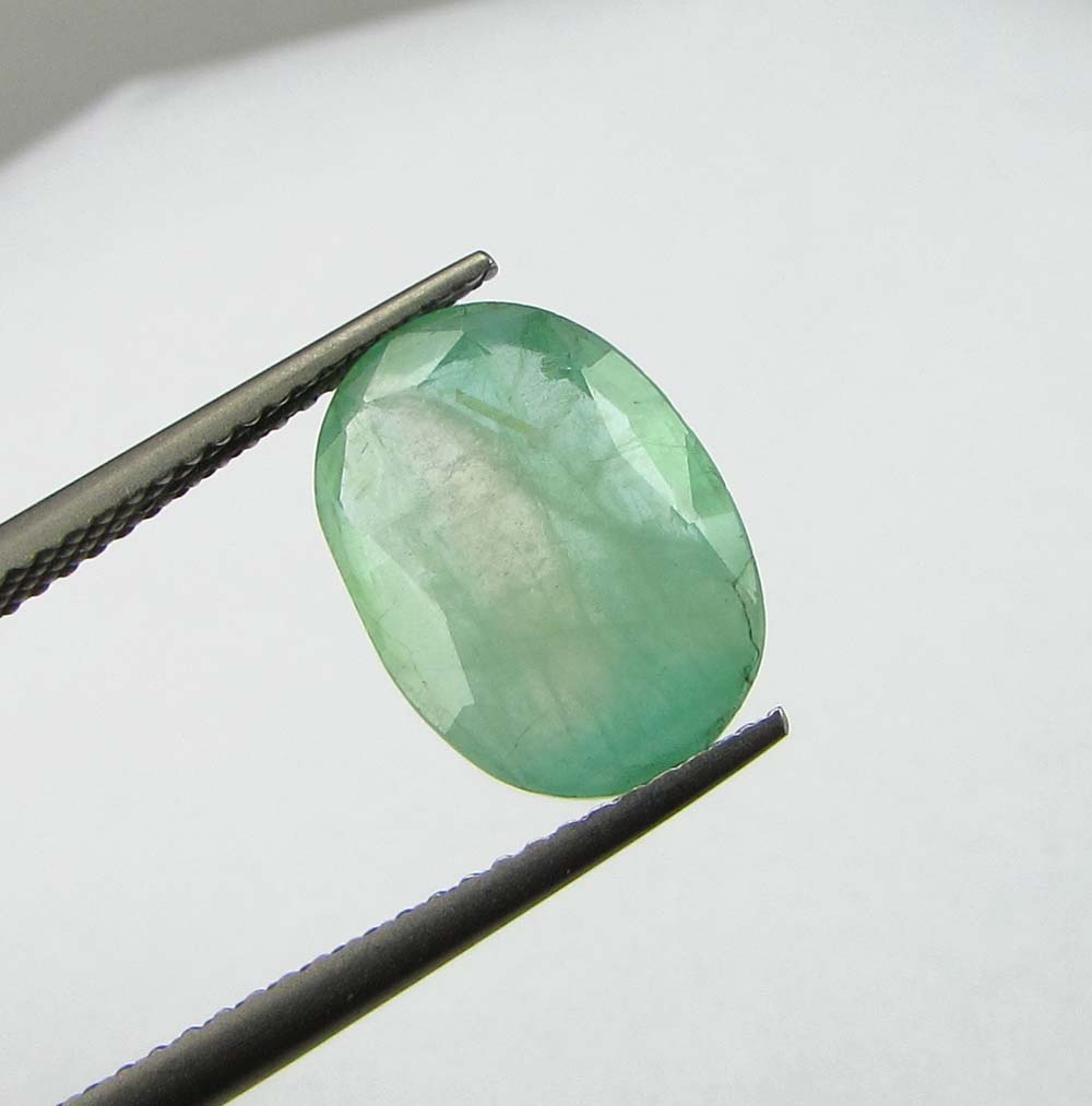 IMG_2363_3-96Cts_Emerald.jpg  by shreekrishnagems