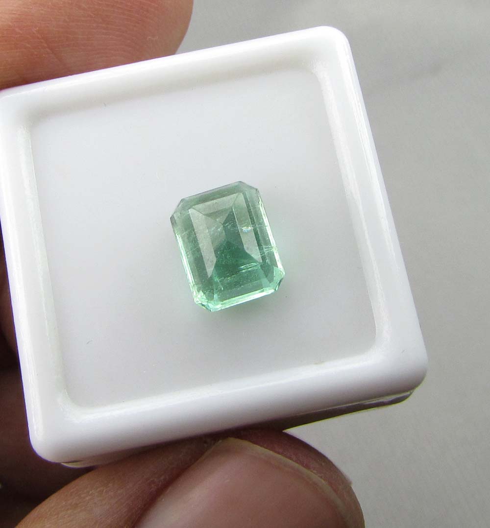 IMG_0115_2-63Cts_Emerald (1).jpg  by shreekrishnagems