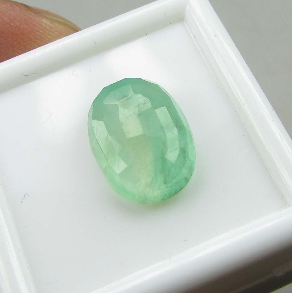 IMG_2378_3-96Cts_Emerald.jpg  by shreekrishnagems