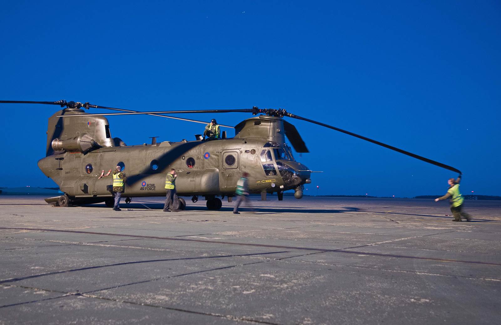 Chinooks By Night (more Added 13/02/18) - FighterControl