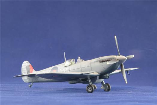 Spitfire IX BQ-S MA466 RAF 451 Sqn