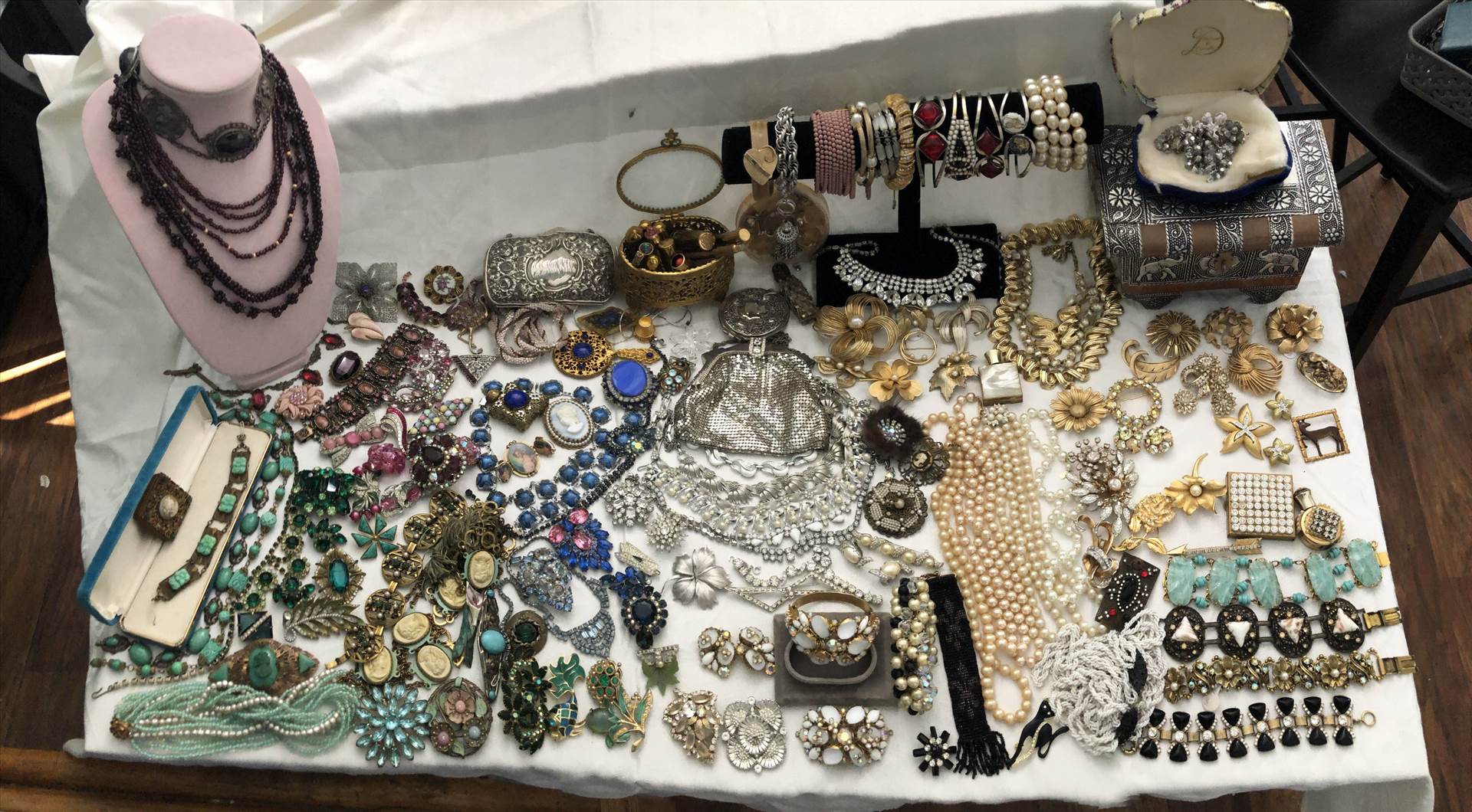 IMG_8325.JPG  by chicvintagevixen