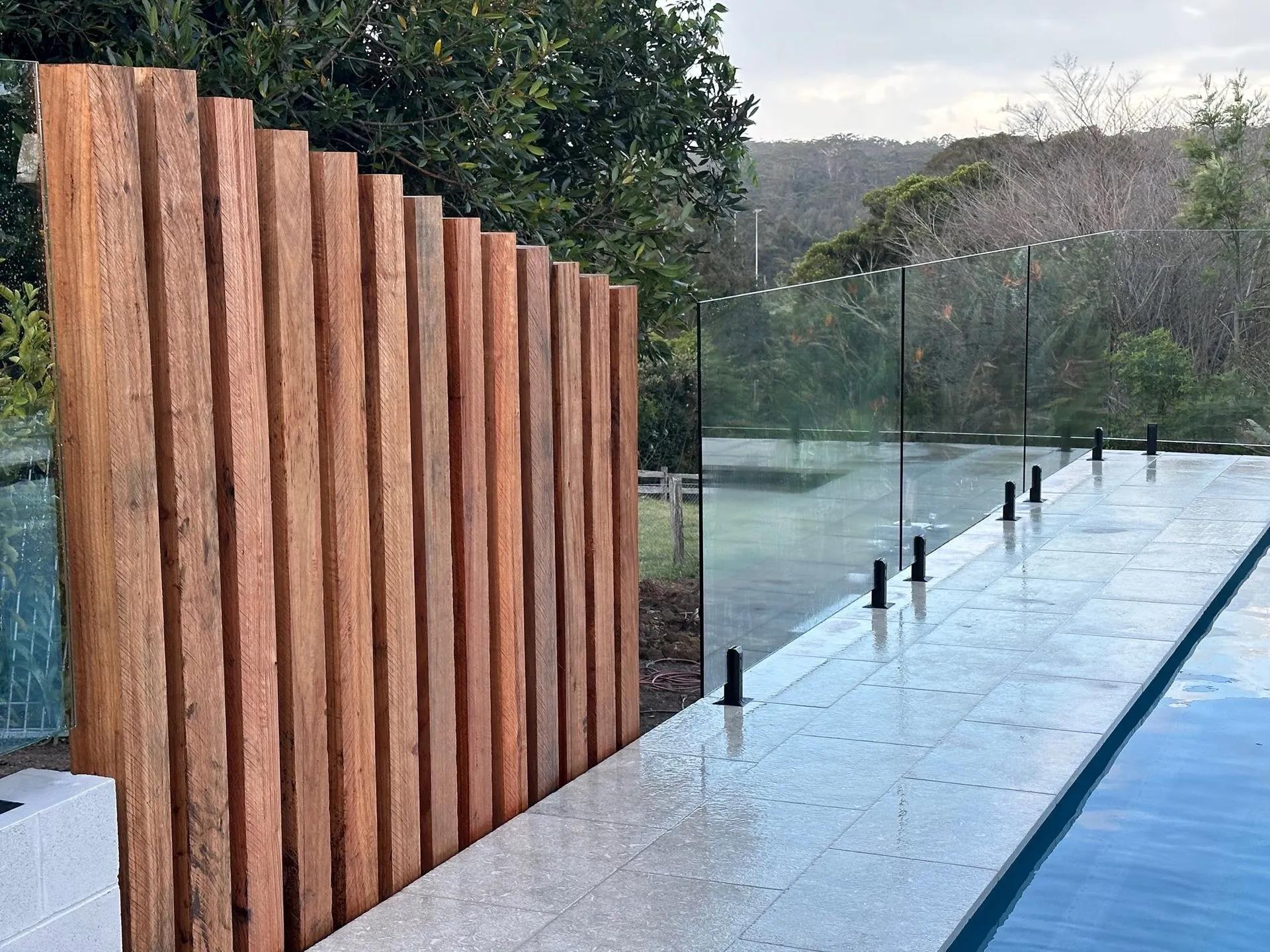 fgtre.jpg  by framelessglassrailings