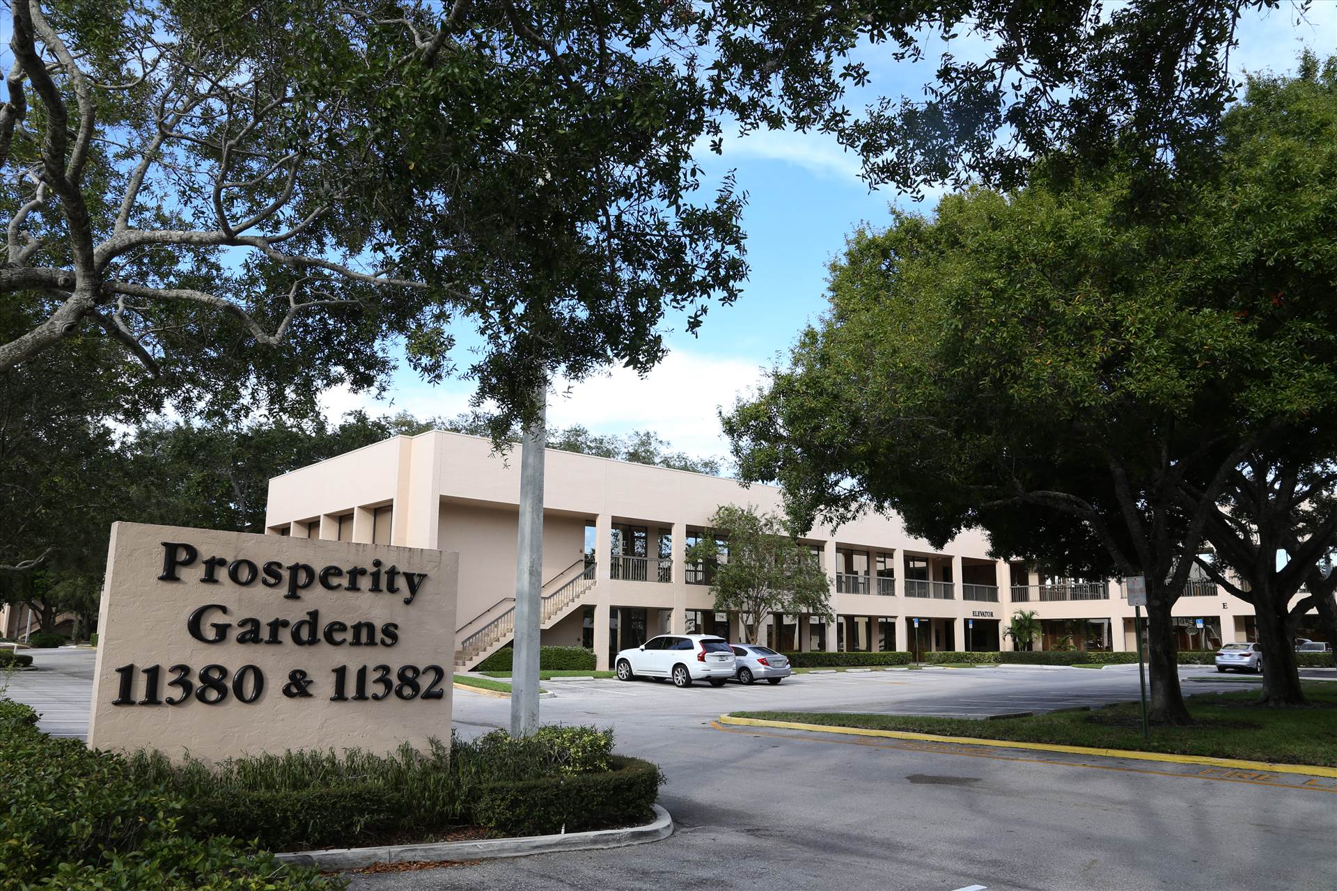 contact.jpg  by Sportsandorthopedicspecialists