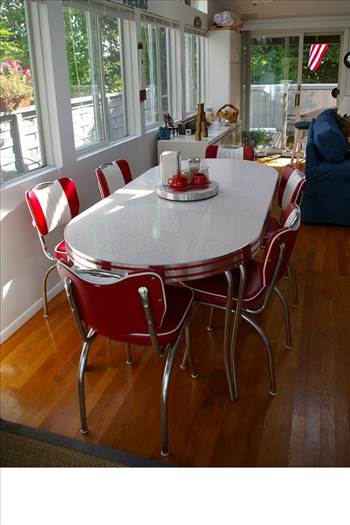 Retro chairs and table by barsandbooths