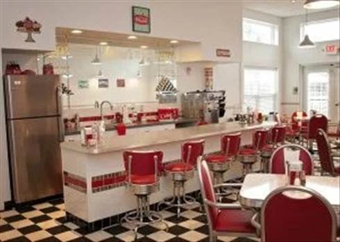 1950’s diner table and chairs by barsandbooths