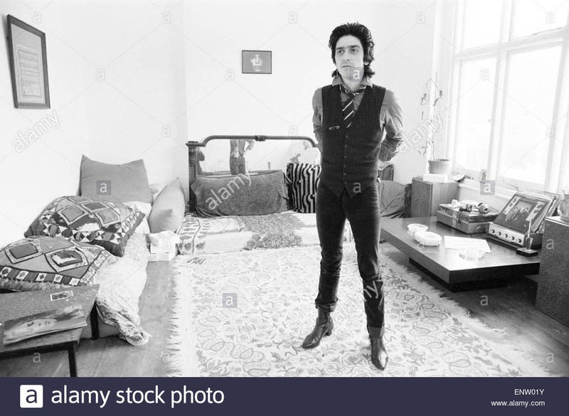 gary-holton-actor-and-singer-pictured-at-the-flat-he-shared-with-friend-ENW01Y_zpsku97i2h8.jpg  by Arthur Pringle