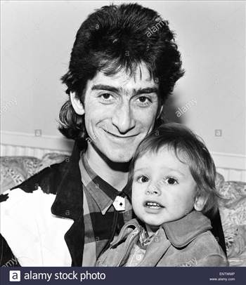 gary-holton-actor-and-son-red-pictured-together-at-home-in-london-ENTWMP_zpsq2fnrdxq.jpg - 