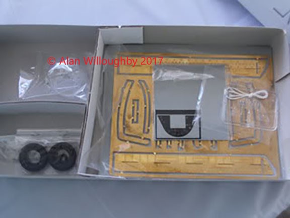 Box Parts Photo Etch & Rubber tyres.jpg  by LDSModeller