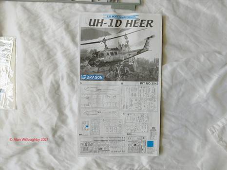 RNZAF Bell UH-1D -1H.jpg - 