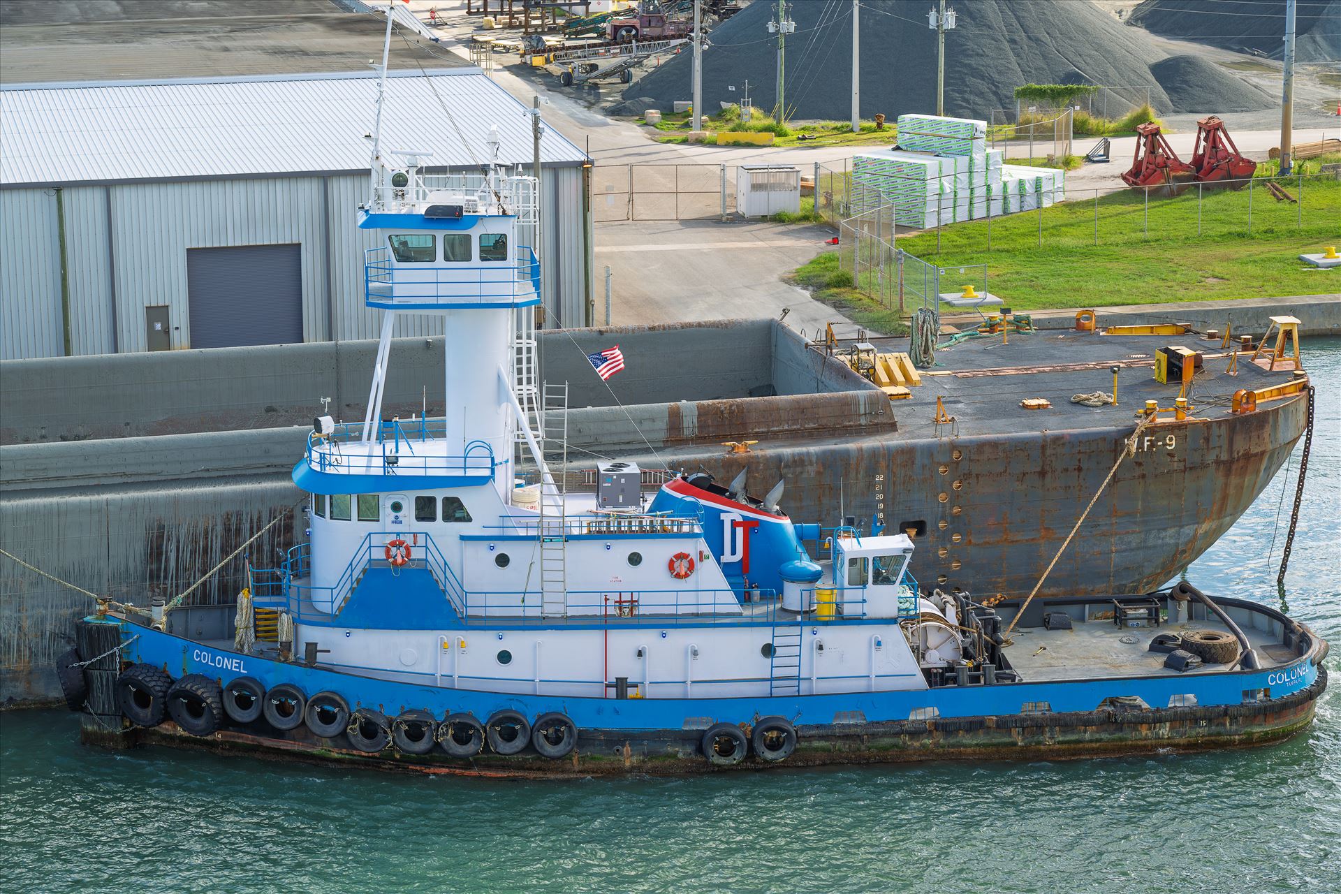 Tug boat adventure of the seas_0080.jpg  by Terry Kelly Photography