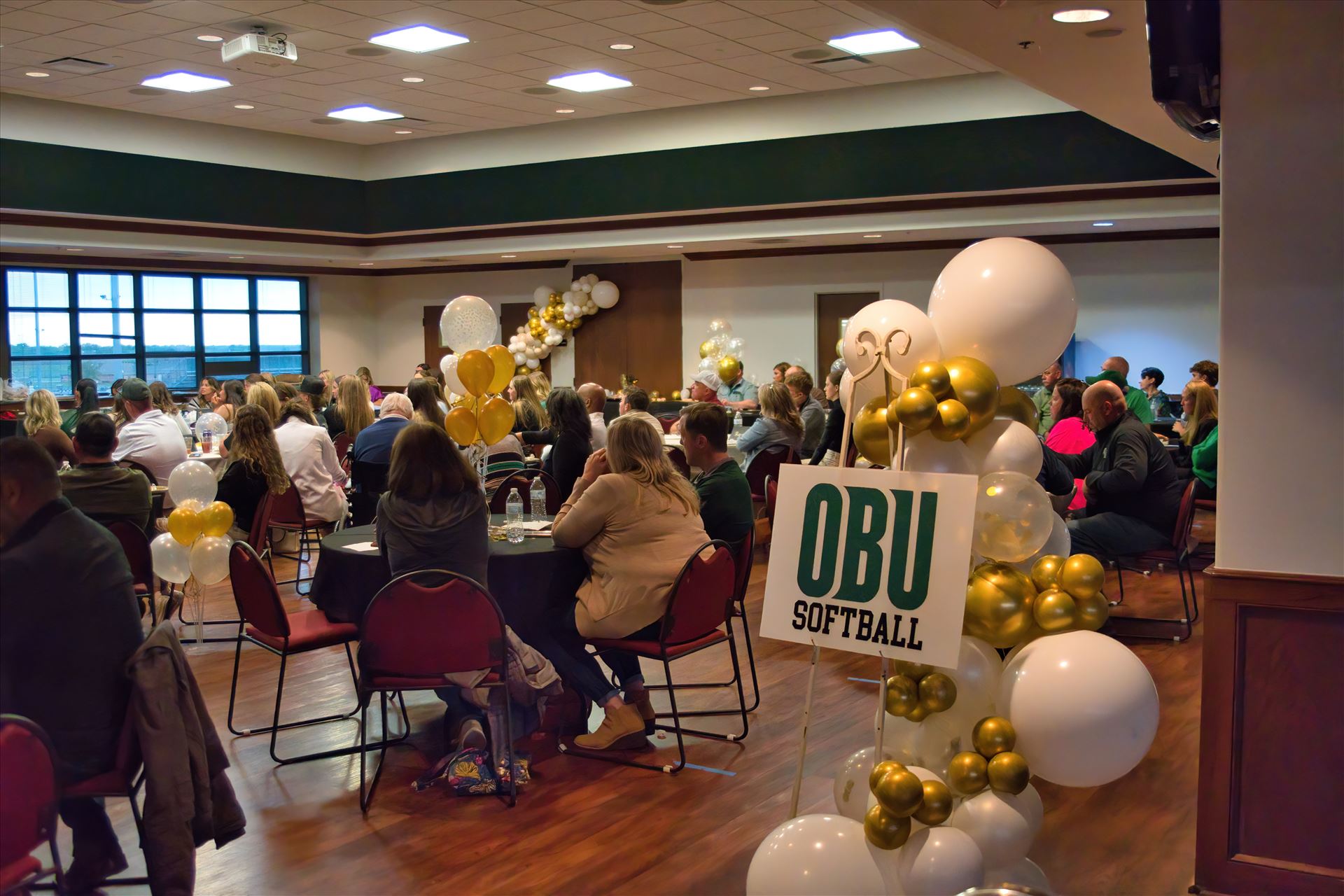 OBU_2024_Senior_Banquet__24.jpg  by 405Exposure