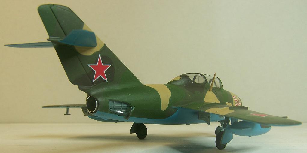 Hobbyboss MiG 15 UTI 8.JPG  by Alex Gordon