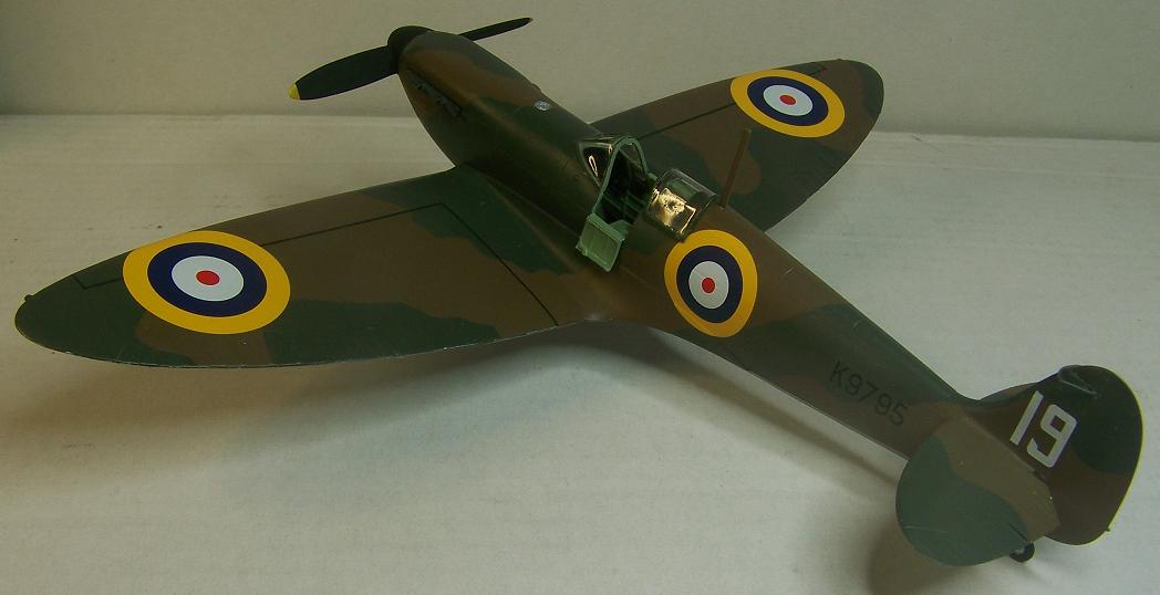 Airfix Spitfire I 3.JPG  by Alex Gordon