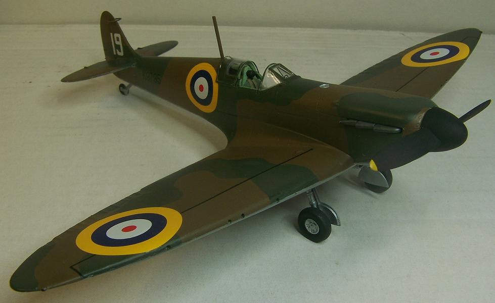 Airfix Spitfire I 1.JPG  by Alex Gordon