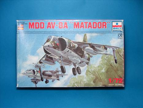Esci Harrier AV8A.JPG - 