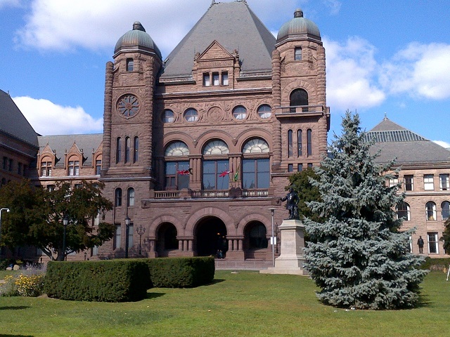 Toronto Government Building  by Gregvert