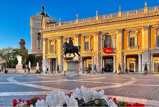 Vatican guided tour Come to Vatican Guided Tour, the leading official travel agency of the Eternal City offering customized trips with skip-the-line tickets for priority entrances to major attractions in Vatican City. For more visit: https://www.vaticanguidedtour.com/ by Vaticanguidedtour