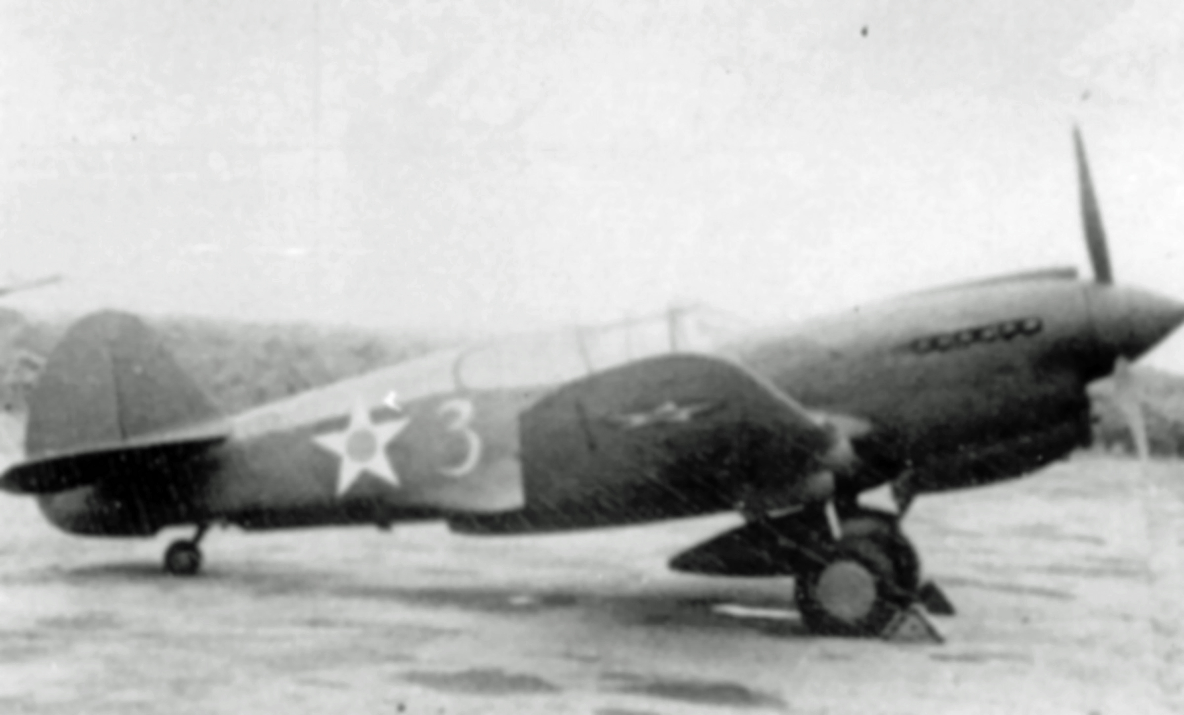 Curtiss-P-40E-Warhawk-AVG-Flying-Tigers-later-23rd-Fighter-Group-White-3-01.jpg  by modeldad