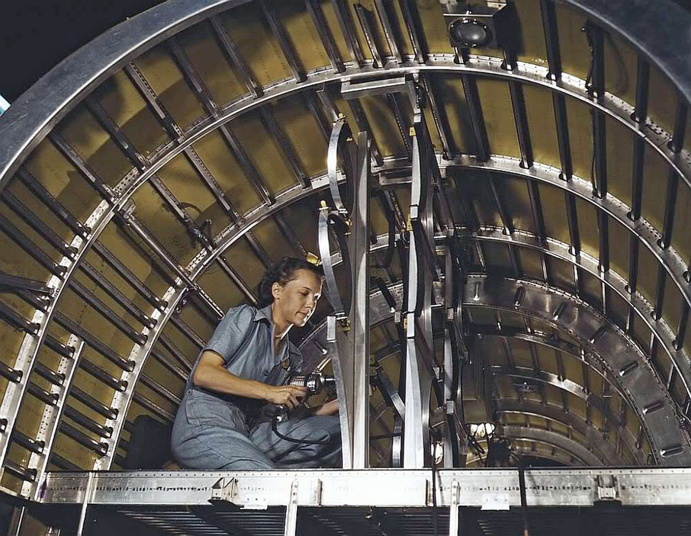 Interior_B-24-C-87-1942.jpg  by modeldad