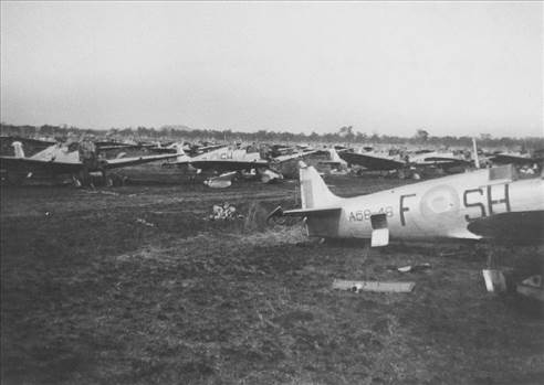 A58-048-Spitfire_Scrapheap_Oakey_1949.jpg by Magpie 22