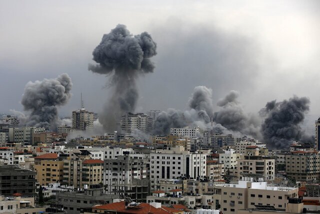 1711152_336.jpg تصاویری از حملات هوایی اسرائیل به غزه همزمان با جمع‌آوری اجساد از خیابان‌های شهر سدروت by mohsen dehbashi