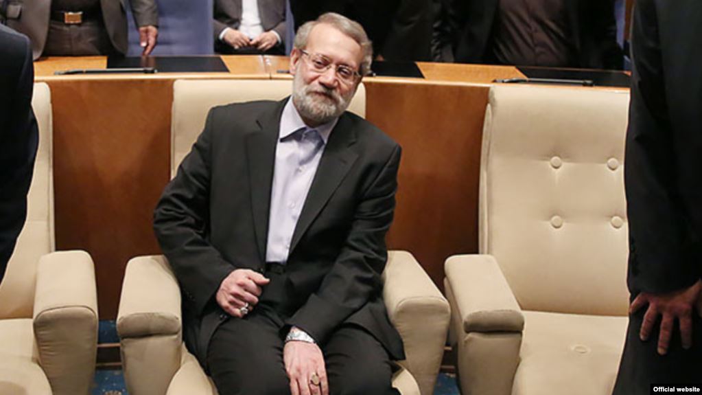 D07878D7-0A52-455C-813F-91993D00EA02_cx26_cy25_cw59_w1023_r1_s.jpg جمعه ۱۵ فروردین ۱۳۹۹ ایران ۱۰:۵۷
علی لاریجانی رئیس مجلس ایران هم به کرونا مبتلا شده است؛ سومین نماینده قم که بیمار شد by mohsen dehbashi