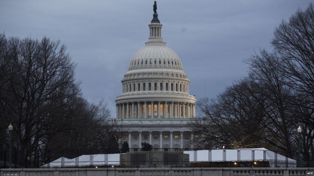 71B68158-7835-46FF-8FCC-F5FFC99457FC_cx4_cy1_cw93_w1023_r1_s.jpg تلاش‌ها در کنگره آمریکا بی‌نتیجه ماند؛ دولت آمریکا به طور موقت تعطیل شد by mohsen dehbashi
