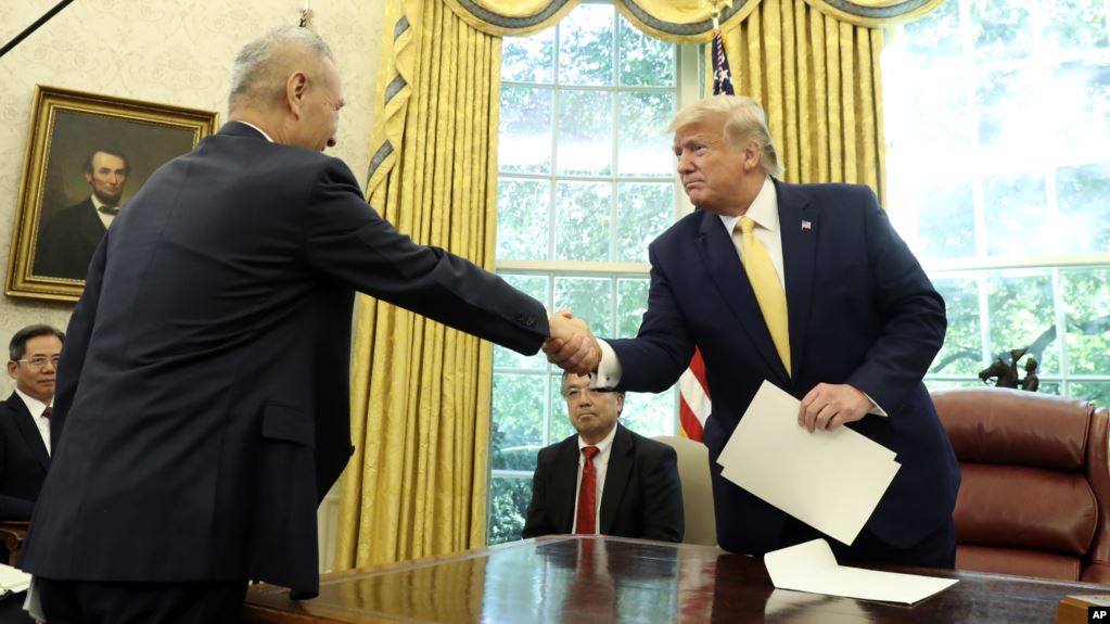 EF9A3EFF-A8DB-48B8-8D1B-9C1F94A6AD14_cx0_cy6_cw0_w1023_r1_s.jpg مهر ۲۰, ۱۳۹۸
پرزیدنت ترامپ از رسیدن به توافقی موقت در مذاکرات با چین خبر داد by mohsen dehbashi