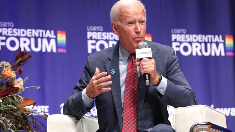 Democratic presidential candidate and former Vice President Joe Biden speaks at the One Iowa and GLAAD LGBTQ Presidential Forum in Cedar Rapids, Iowa, پرزیدنت بایدن در روز جهانی «مقابله با دگرباش‌هراسی»: دولت من همواره در کنار جامعه دگرباشان جنسی می‌ایستد by mohsen dehbashi