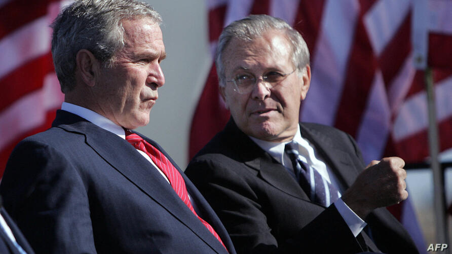 (FILES) In this file photo taken on October 14, 2006 US President George W. Bush (L) talks with Secretary of Defense Donald Rumsfeld (R) at the United وزیر دفاع آمریکا در هنگام ۱۱ سپتامبر و معمار جنگ عراق درگذشت
۱۰ تیر ۱۴۰۰ by mohsen dehbashi
