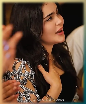 2025-09-15_145212.png نام اصلی : فاطمه مهلبان
متولد : 1 مرداد 1374 مازندران
زمینه فعالیت : موسیقی
او با صدای زیبا و خاصی که دارد ترانه های زیبایی را اجرا کرده است و بازخوانی آهنگ خوانندگان معروف را هم انجام داده و در شبکه های اجتماعی و اینستاگرام به اشتراک گذاشته است by mohsen dehbashi