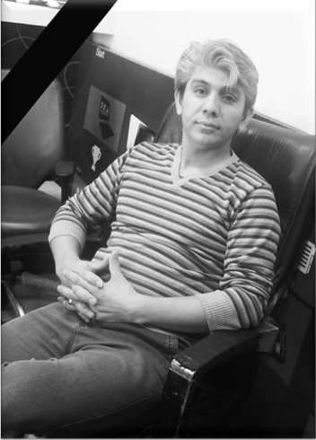 2025-12-02_032247.png خرم آن روز کز این منزل ویران بروم
راحت جان طلبم و از پی جانان بروم
اندوه ما در غم از دست دادن
مرحوم ▪️« حسن خواجه‌نژاد »▪️ در واژه ها نمیگنجد
استاد علوم کامپیوتر درشهرستان خواف
که در ۹ آذرماه ۱۴۰۴ بعلت ایست قلبی درراه تهران درگذشت روحش شاد ویادش گرام by mohsen dehbashi