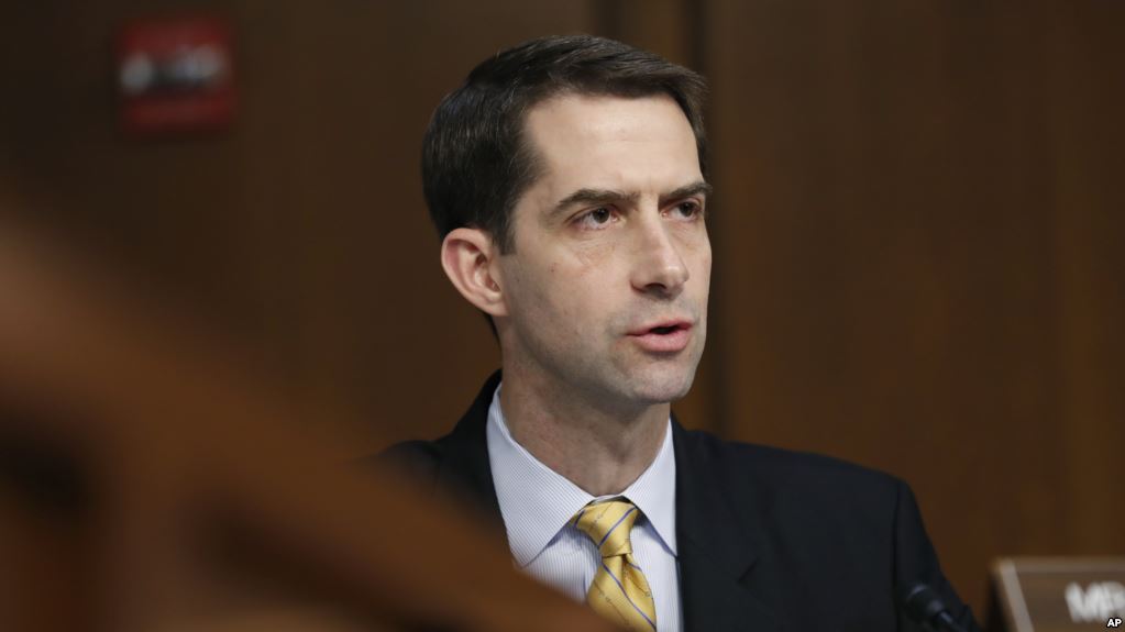 6C9E5ED7-9CAE-45F5-8DCC-551CD2730B41_w1023_r1_s.jpg واکنش سناتور آمریکایی به تجمع‌های اعتراضی در ایران: باید از معترضان حمایت کرد by mohsen dehbashi