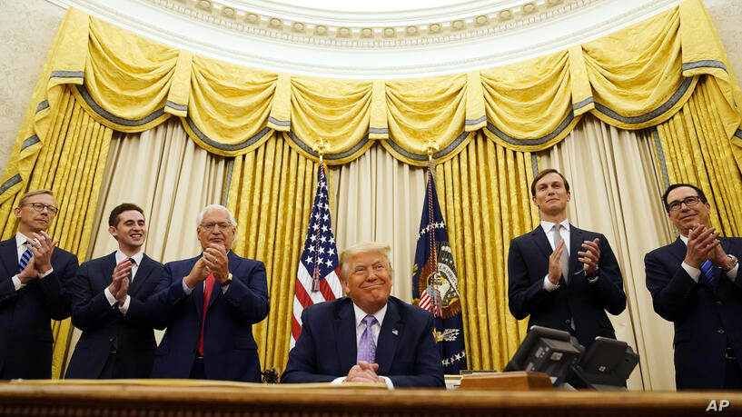 Trump Emirates Israel عکس روز: از اعلام توافق تاریخی اسرائیل و امارات در کاخ سفید تا کمک داوطلبانه دانشگاه آمریکایی بیروت
آلبوم عکس - پنجشنبه ۲۳ مرداد ۱۳۹۹
۲۳ مرداد ۱۳۹۹ by mohsen dehbashi