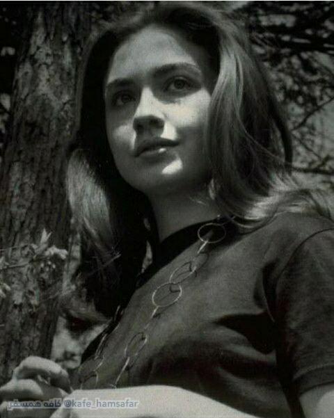 photo_2019-11-11_02-35-57.jpg ⁧هیلاری کلینتون در ۲۲ سالگی by mohsen dehbashi