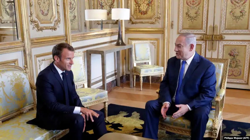 81934C04-2D70-4A70-B730-BEB4903E7787_w1023_r1_s_1_11zon.jpg چهارشنبه ۱۳ تیر ۱۴۰۳ تهران ۰۹:۰۷
بنیامین نتانیاهو و امانوئل مکرون
مکرون از نتانیاهو خواست از تشدید تنش‌ها بین اسرائیل و حزب‌الله جلوگیری کند by mohsen dehbashi