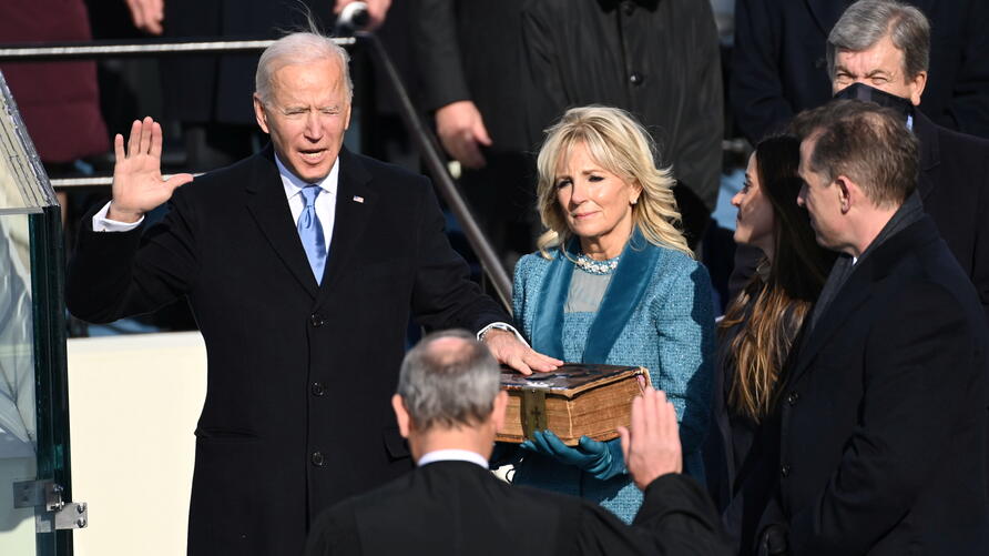 U.S. President-elect Joe Biden is sworn in as the 46th U.S. President, at the U.S. Capitol in Washington, U.S., January 20, 2021.  Saul Loeb/Pool via جو بایدن رسما رئیس جمهوری آمریکا شد؛ امروز روز دموکراسی، تاریخ و امید است
۰۱ بهمن ۱۳۹۹ by mohsen dehbashi