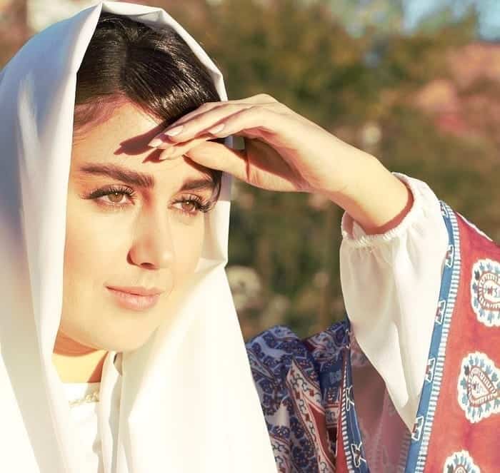 افسانه-پاکرو.jpg افسانه پاکرو/ عکس از صنم رحمانی by mohsen dehbashi