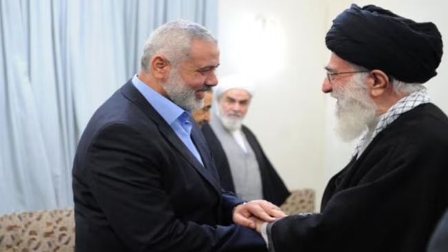 54AF28EA-7241-418E-9FA5-2F0E737E4CBD_cx1_cy2_cw92_w650_r1_3_11zon.jpg چهارشنبه ۱۰ مرداد ۱۴۰۳ ایران ۱۴:۱۷ 
بلاگ زنده| اسماعیل هنیه در تهران کشته شد؛ اقامتگاه او هدف شلیک موشک «از خاک یک کشور دیگر» قرار گرفت؛ خامنه‌ای وعده «خونخواهی» داد by mohsen dehbashi