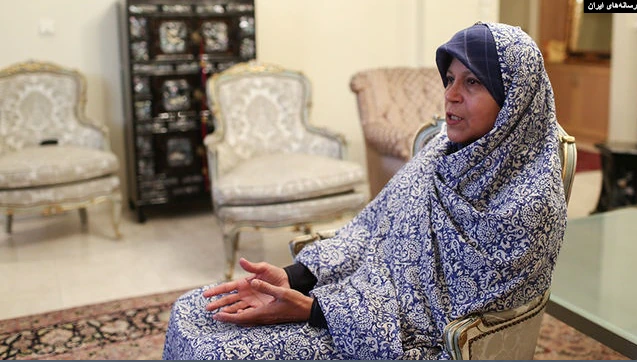 2022-04-17_222049.png یکشنبه ۲۸ فروردین ۱۴۰۱ ایران ۲۲:۱۵ 
فائزه هاشمی رفسنجانی از ادامه تحریم سپاه پاسداران حمایت کرد by mohsen dehbashi