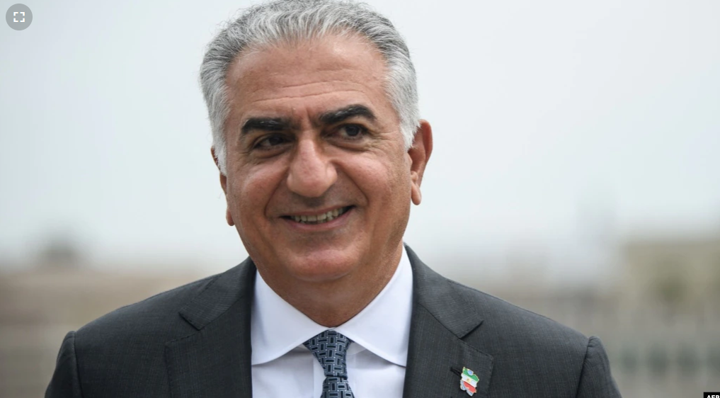 2022-05-20_232120.png جمعه ۳۰ اردیبهشت ۱۴۰۱ ایران ۲۳:۲۰ 
شاهزاده رضا پهلوی: صدای معترضان ایرانی در جهان هستیم by mohsen dehbashi