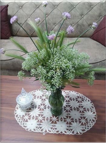 2025-04-13_213420.png - یکشنبه ۲۴ فروردین ۱۴۰۴\r\n طراحی زیبایی از گیاهان بهاری توسط بتول بهنام(محمدرضا) \r\n دپیاز (اسب بند)-دم موش (علف خوشه)- بلقست(بلقیس)