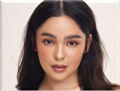 2025-04-23_164749.png - آندریا بریلانتس، با نام کامل رامونا آندرو بلیت داگویو گوروستیزا، بازیگر و مدل ۲۱ ساله فیلیپینی است که در سال ۲۰۲۴ توسط مجله اینترنتی تی‌سی کلندر به‌عنوان زیباترین زن جهان انتخاب شد.