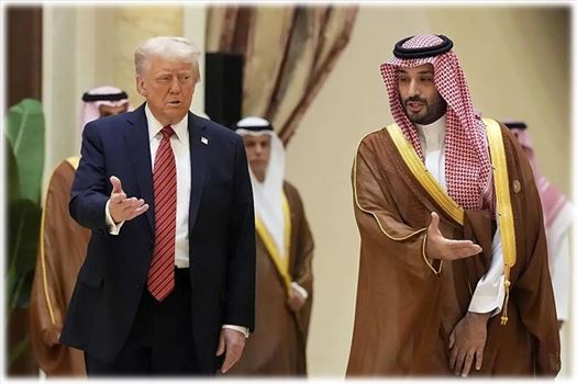 2025-05-17_115731.png - واشنگتن: ریاض ۶۰۰میلیارد دلار در آمریکا سرمایه‌گذاری می‌‌کند\r\nسفر ترامپ به خلیج فارس (مه ۲۰۲۵)